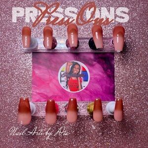 Press-On Nails - Elegant Brown and Pink Set